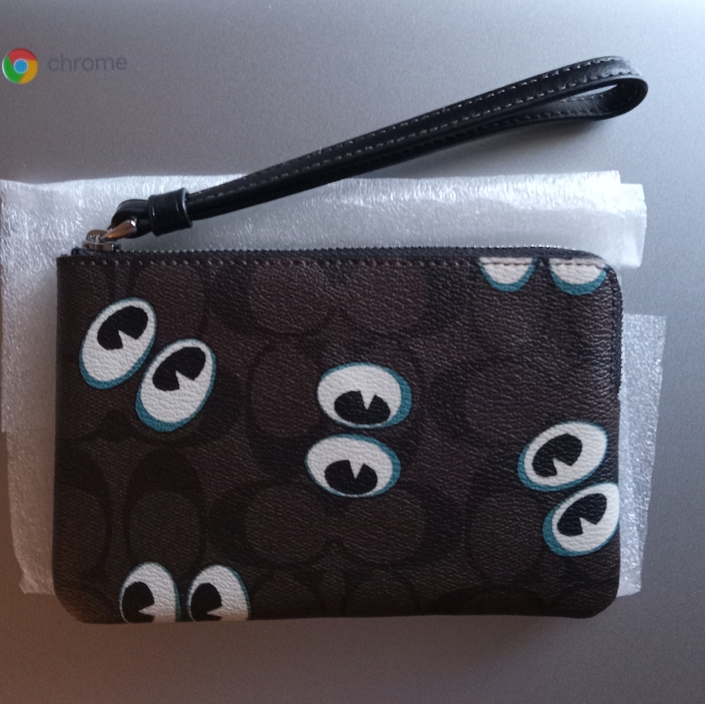 NWT Halloween Spooky Eyes Limited edition Coach Wristlet - Picture 2 of 8